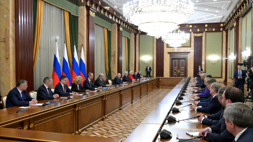 Достигнуты весомые результаты: о чем Путин говорил на встрече с правительством