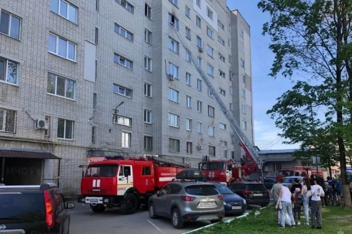 Две женщины пострадали на пожаре в девятиэтажке в Советском районе Брянска
