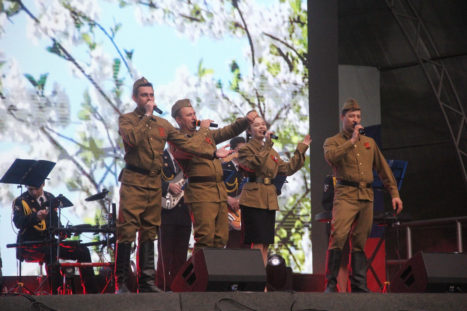 В парке Победы Ставрополя прошел концерт в честь 9 мая